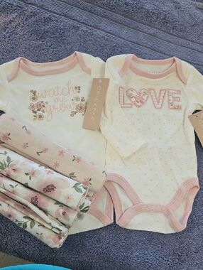 Chickpea Baby Girls Pink Floral (2) One-Piece 0-3m & 3 New Baby Blankets